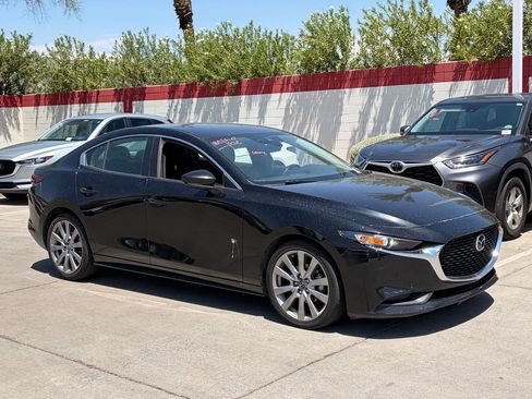 Used 2020 MAZDA MAZDA3 Sedan w/ Select Package FWD image 2