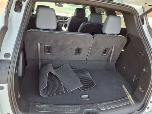 Used 2023 Buick Enclave Essence image 30