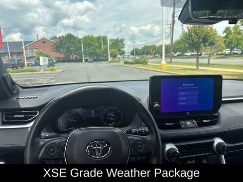Used 2023 Toyota RAV4 XSE AWD/4WD image 17