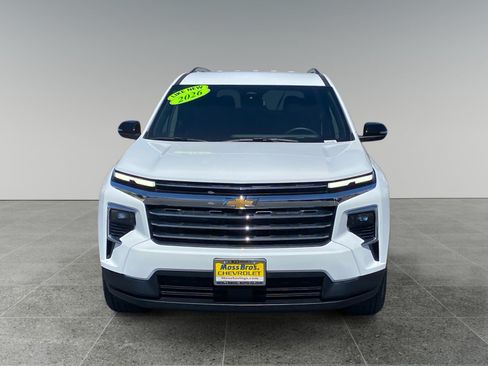 Used 2026 Chevrolet Traverse LT w/ LPO, Floor Liner Package FWD image 8
