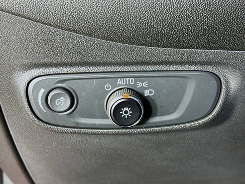 Used 2022 Chevrolet Equinox LT image 17