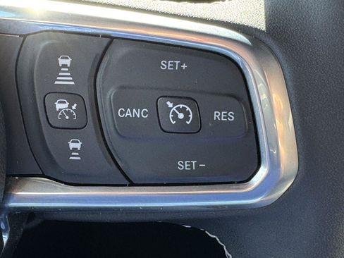 Certified 2025 Jeep Wrangler Unlimited Sahara w/ Safety Group AWD/4WD image 28
