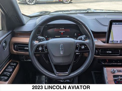 Certified 2023 Lincoln Aviator Reserve w/ Equipment Group 201A image 12