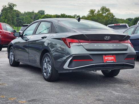 Used 2024 Hyundai Elantra SEL FWD image 5
