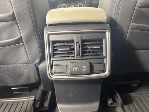 Used 2022 Subaru Forester Limited image 13