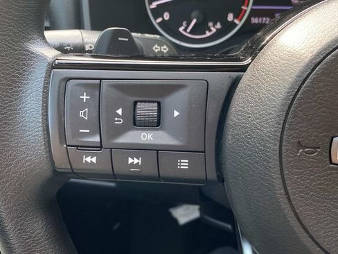 Used 2023 Nissan Rogue SV FWD image 18