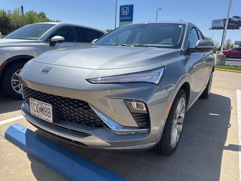 Used 2025 Buick Envista Avenir image 2