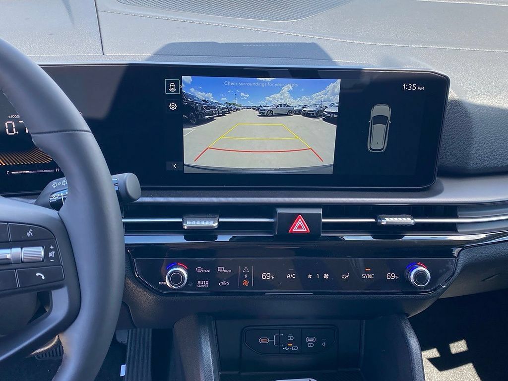 New 2026 Kia Sportage EX FWD image 23