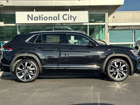 New 2026 Volkswagen Atlas Cross Sport SEL Premium R-Line AWD/4WD image 4