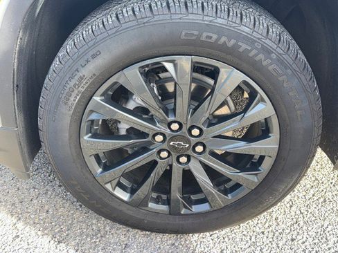 Used 2023 Chevrolet Traverse RS image 26