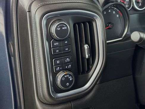 Used 2021 Chevrolet Silverado 1500 LT Trail Boss w/ Convenience Package II AWD/4WD image 11