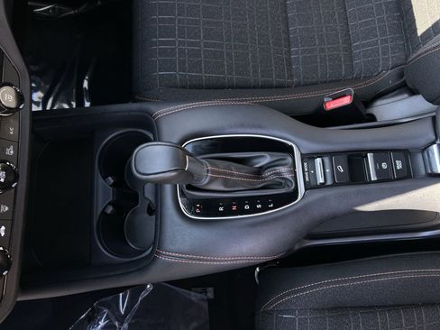 Certified 2024 Honda HR-V Sport image 22