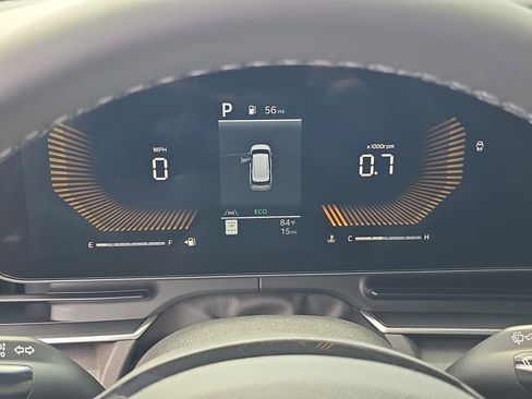 New 2026 Kia Carnival EX FWD image 33