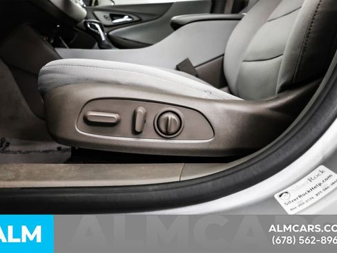 Used 2021 Chevrolet Malibu LT FWD image 21