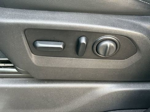 Used 2020 Chevrolet Silverado 1500 RST image 18