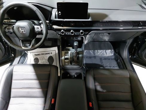 Used 2024 Honda CR-V Sport Touring image 9