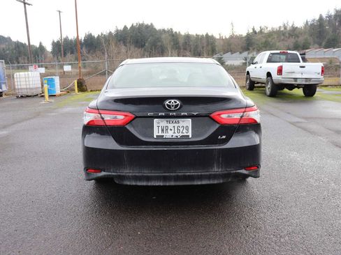 Certified 2018 Toyota Camry LE image 6