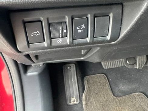 Used 2024 Subaru Outback Premium AWD/4WD image 14
