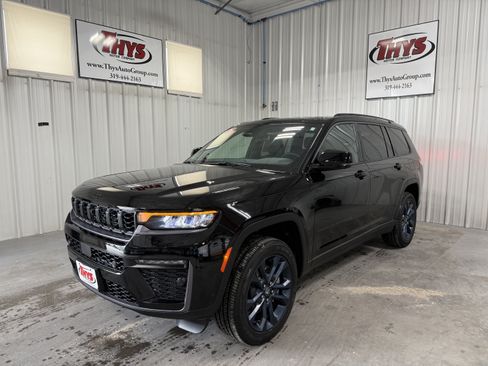 New 2026 Jeep Grand Cherokee L Limited AWD/4WD image 16