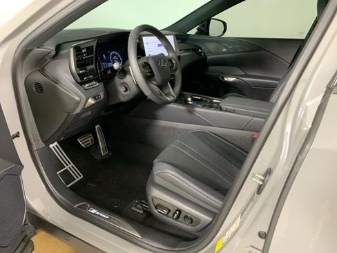 Used 2025 Lexus RX 500h F Sport AWD/4WD image 32