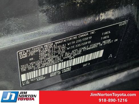 Used 2025 Toyota RAV4 XLE Premium w/ Weather Package AWD/4WD image 33