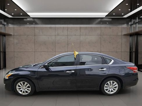 Used 2014 Nissan Altima 2.5 S w/ Display Audio Package FWD image 16