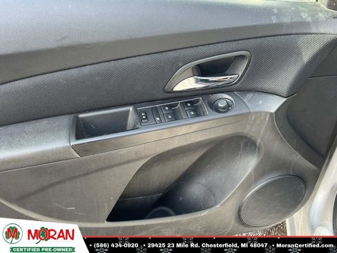Used 2015 Chevrolet Cruze LT image 12