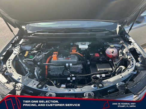 Used 2025 Cadillac Optiq Sport 2 w/ LPO, Floor Liner Package AWD/4WD image 11