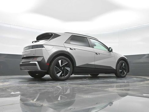 New 2025 Hyundai Ioniq 5 SEL image 35
