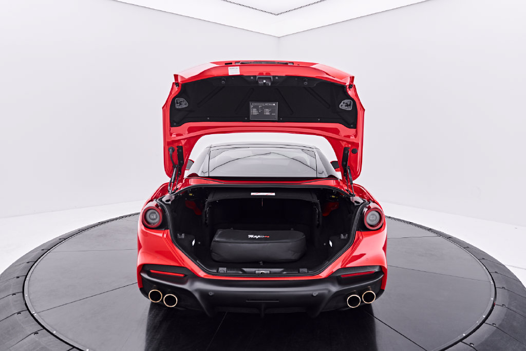 Used 2022 Ferrari Portofino M RWD image 32