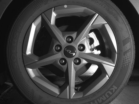 Used 2025 Kia K4 FWD image 14
