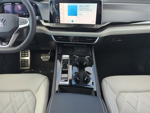 New 2026 Volkswagen Atlas Cross Sport SEL Premium R-Line image 23