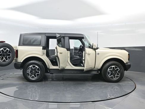 New 2025 Ford Bronco Outer Banks image 20