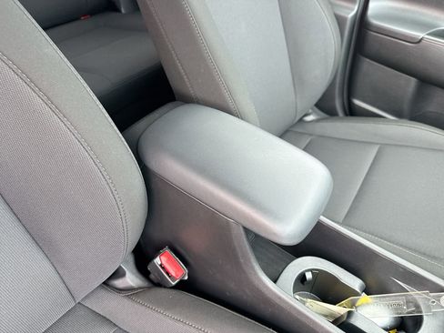 Used 2025 Hyundai Kona SEL FWD image 21