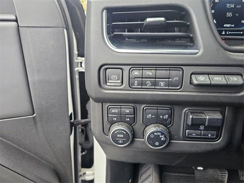 Used 2022 Chevrolet Suburban High Country image 28