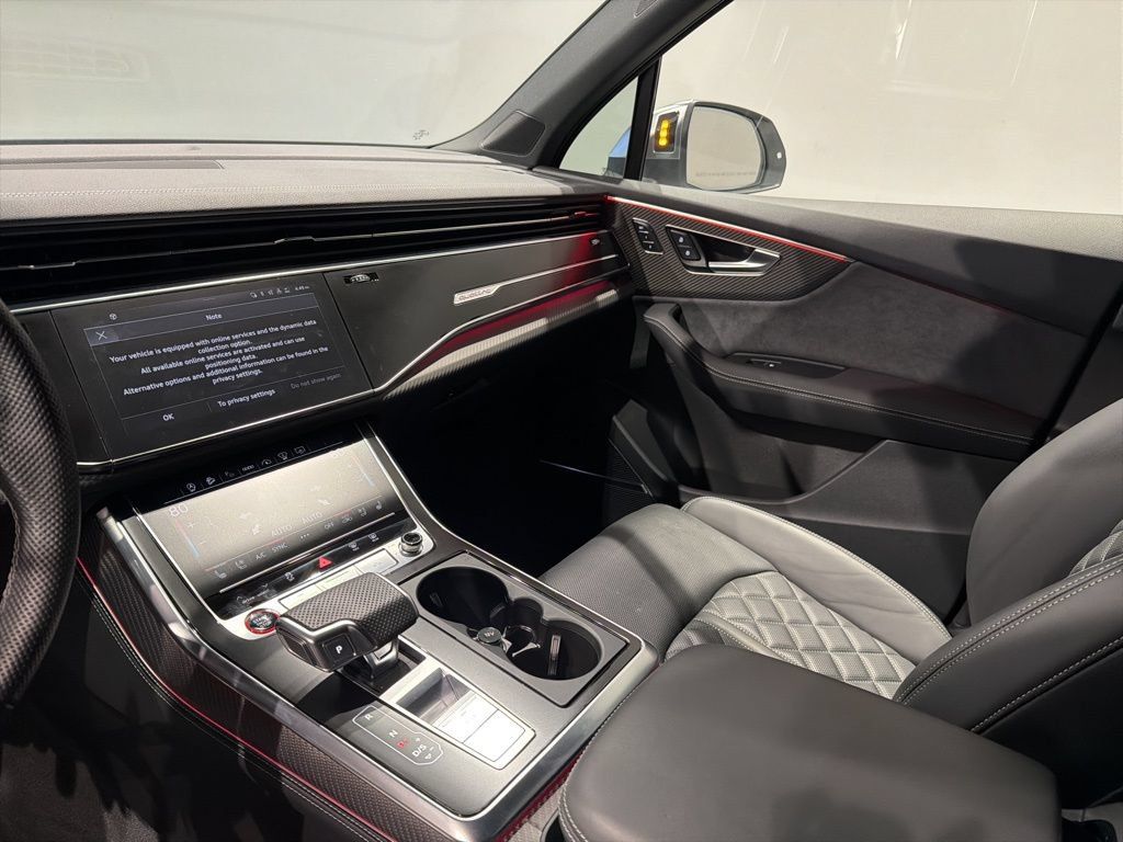 Used 2025 Audi SQ7 Prestige AWD/4WD image 17
