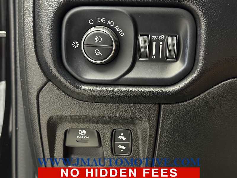 Used 2022 RAM 1500 Laramie AWD/4WD image 35