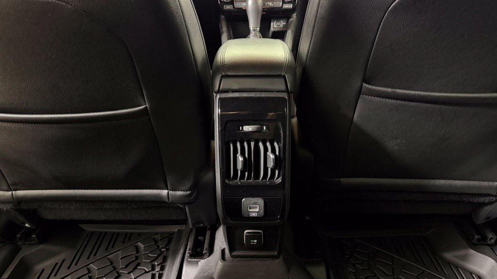 Used 2024 Jeep Compass Latitude AWD/4WD image 26