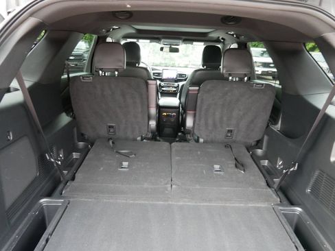 Certified 2023 Ford Explorer ST-Line AWD/4WD image 9