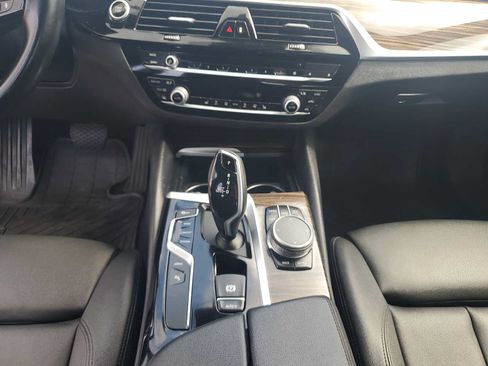 Used 2020 BMW 530e w/ Convenience Package RWD image 23