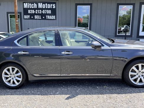 Used 2008 Lexus LS 460 RWD image 3
