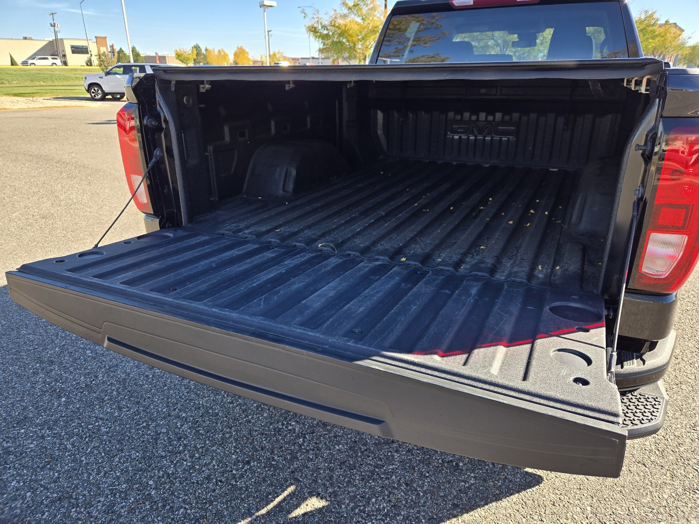 Used 2025 GMC Sierra 1500 Elevation AWD/4WD image 8