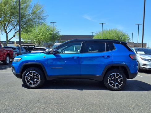 Used 2024 Jeep Compass Trailhawk w/ Trailhawk Elite Group AWD/4WD image 2