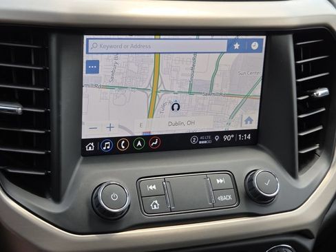 Used 2023 GMC Acadia Denali w/ Denali Technology Package FWD image 4
