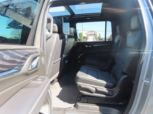 Used 2024 GMC Yukon XL Denali w/ Advanced Technology Package AWD/4WD image 22