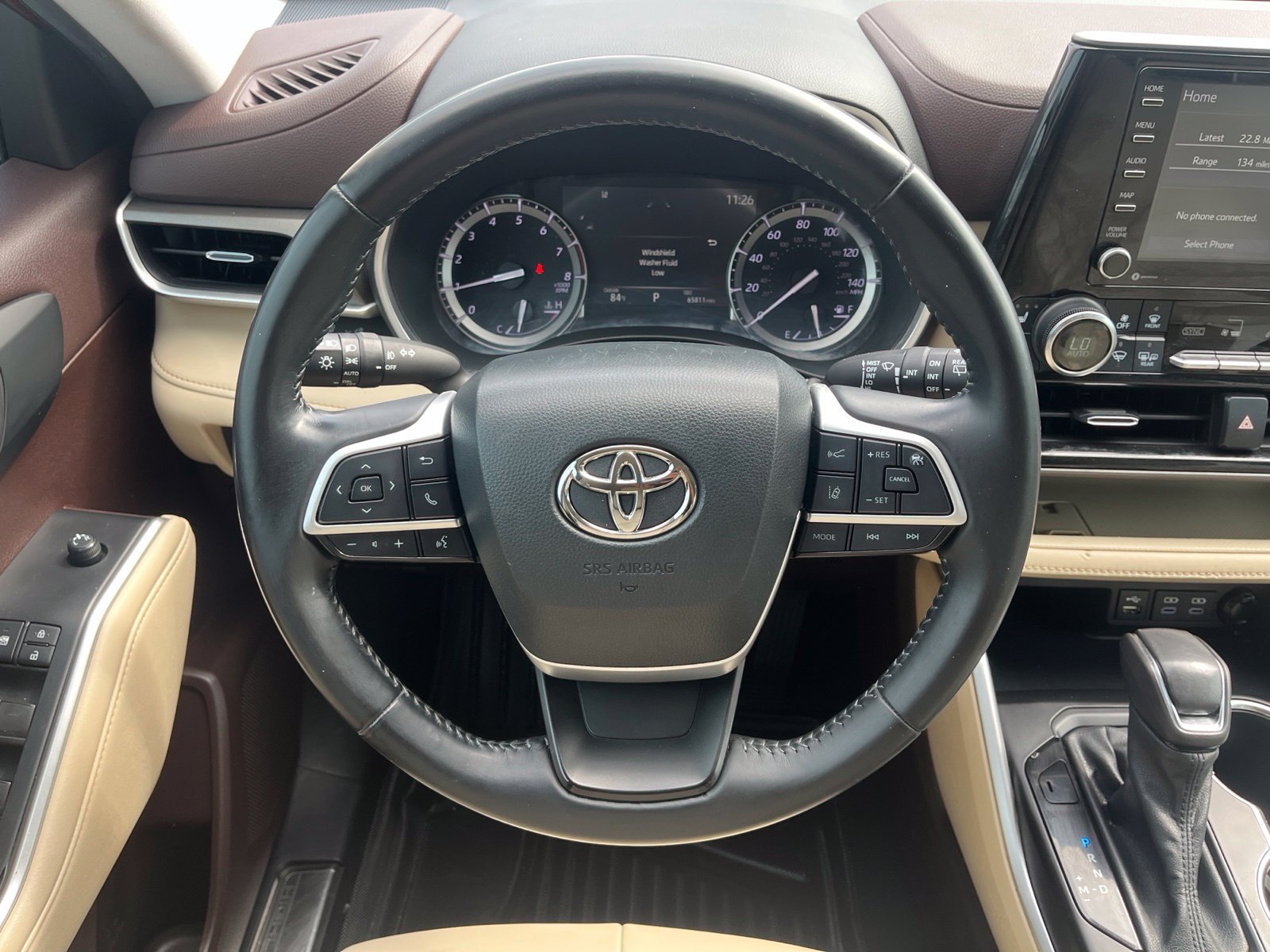 Used 2022 Toyota Highlander XLE FWD image 20