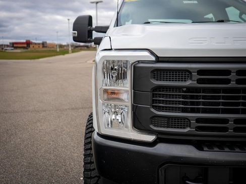 Used 2023 Ford F250 XL w/ Snow Plow Prep Package image 4