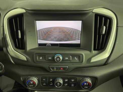 Used 2023 GMC Terrain SLE w/ Driver Convenience Package image 23