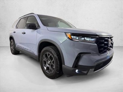Used 2025 Honda Pilot TrailSport