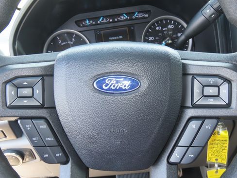 Used 2021 Ford F250 XLT w/ XLT Premium Package AWD/4WD image 27